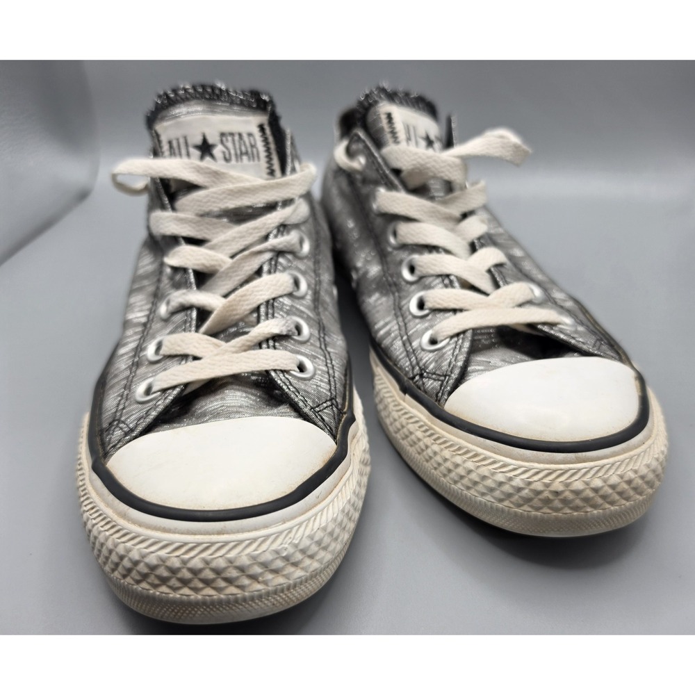 Converse Chuck Taylor All Star Womens 7 Metallic Silver Low Top Sneakers 525984F